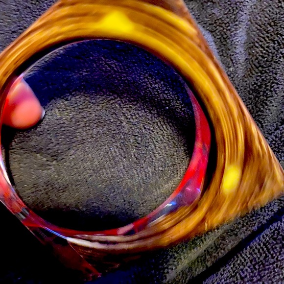 Bracelets - Picture 3 of 7